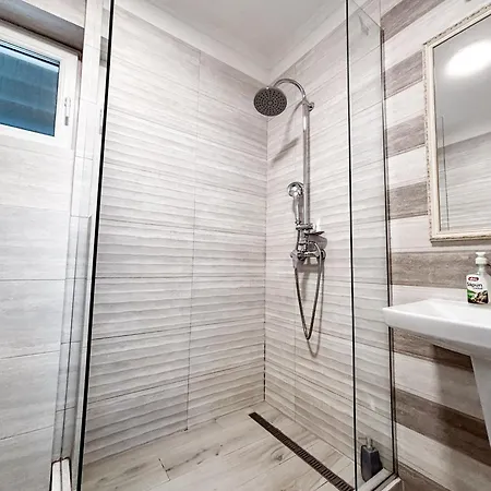 Altheda Living Sunstone - Luxury Apartment - Private Parking, Smart Tv, Huge Balcony And King Size Bed Cluj-Napoca Exterior photo