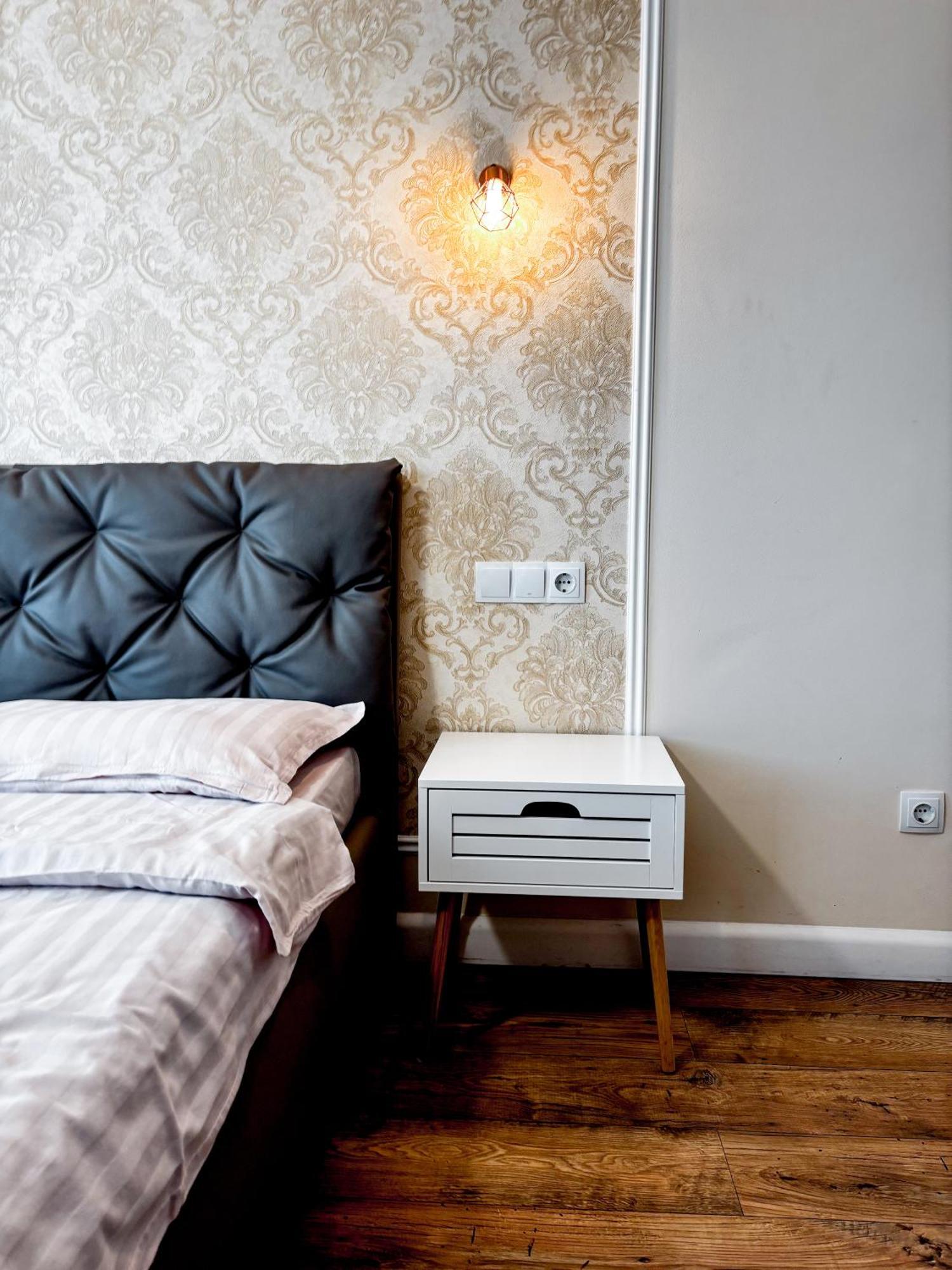Altheda Living Sunstone - Luxury - Private Parking, Smart Tv, Huge Balcony And King Size Bed