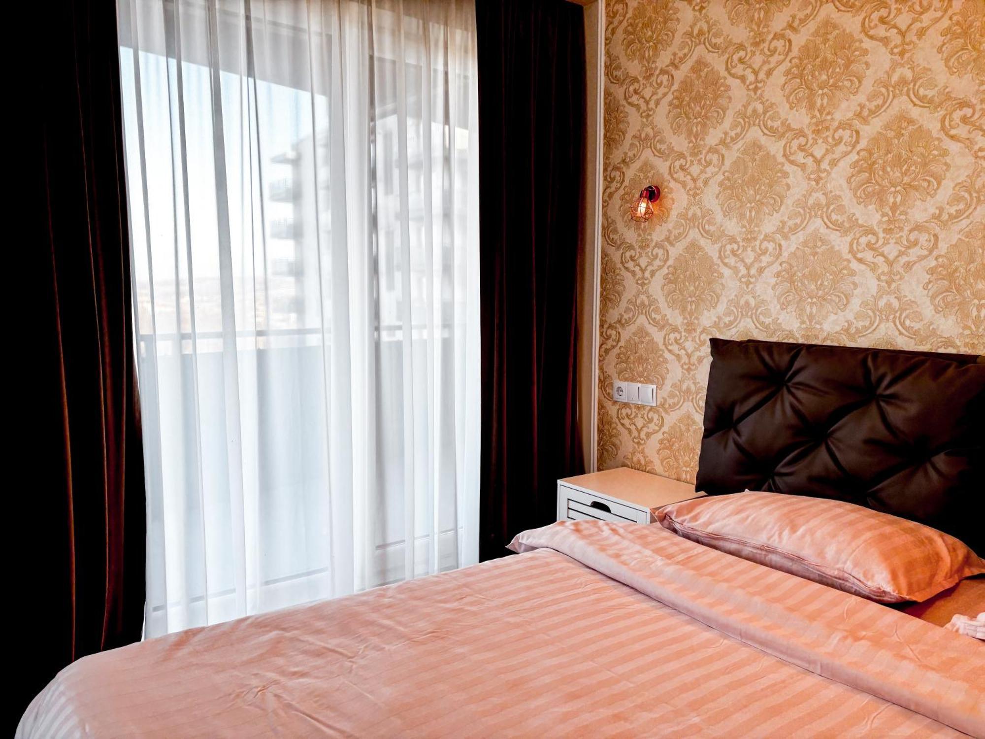 Apartment Altheda Living Sunstone - Luxury - Private Parking, Smart Tv, Huge Balcony And King Size Bed *