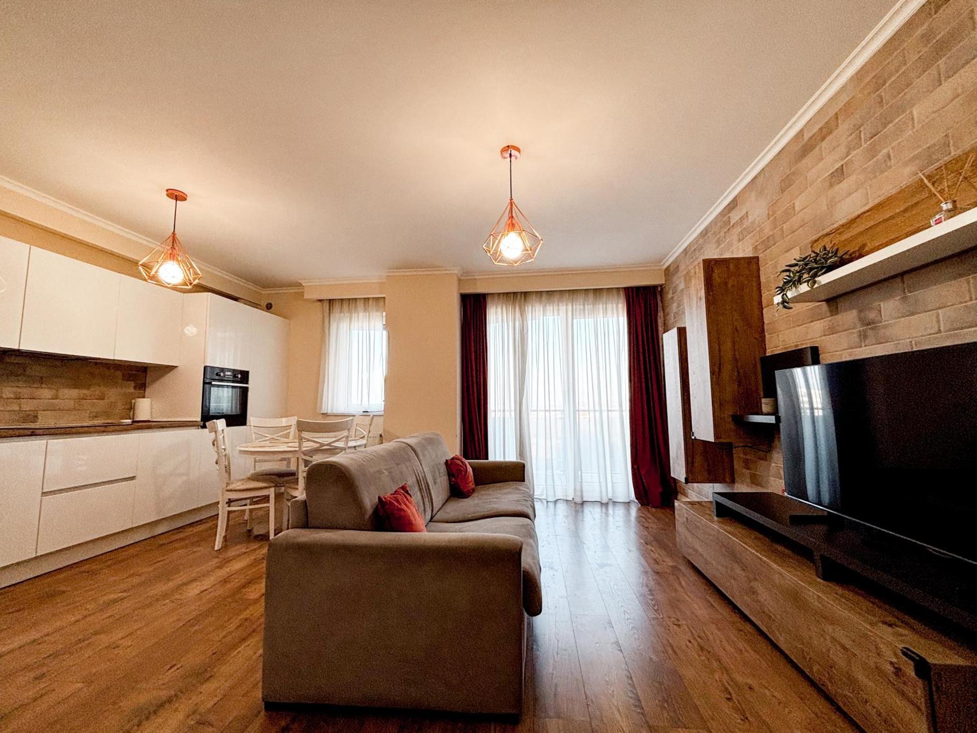 Apartment Altheda Living Sunstone - Luxury - Private Parking, Smart Tv, Huge Balcony And King Size Bed *
